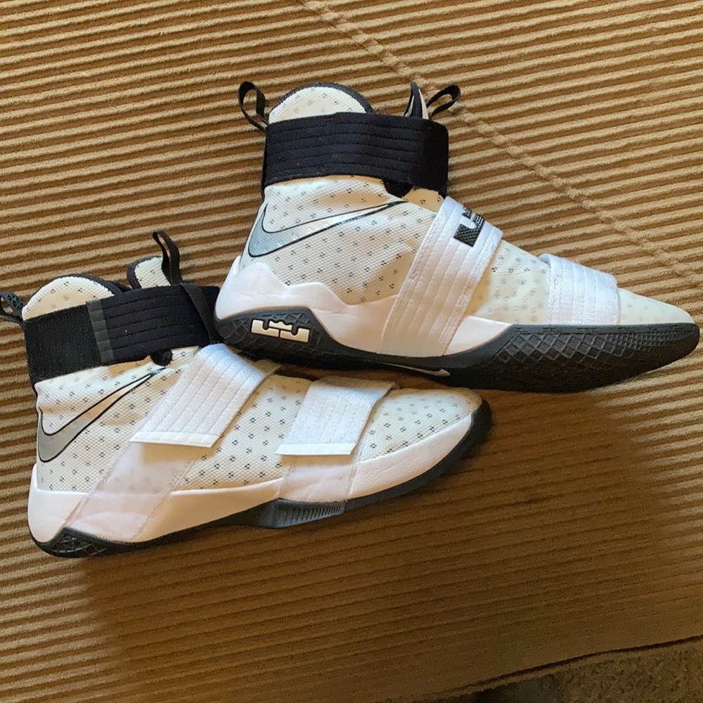 Lebron soldier 10 size 12